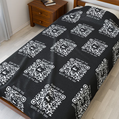 Home & Cozy – Blanket – Black – Scan for the Quote of the Day