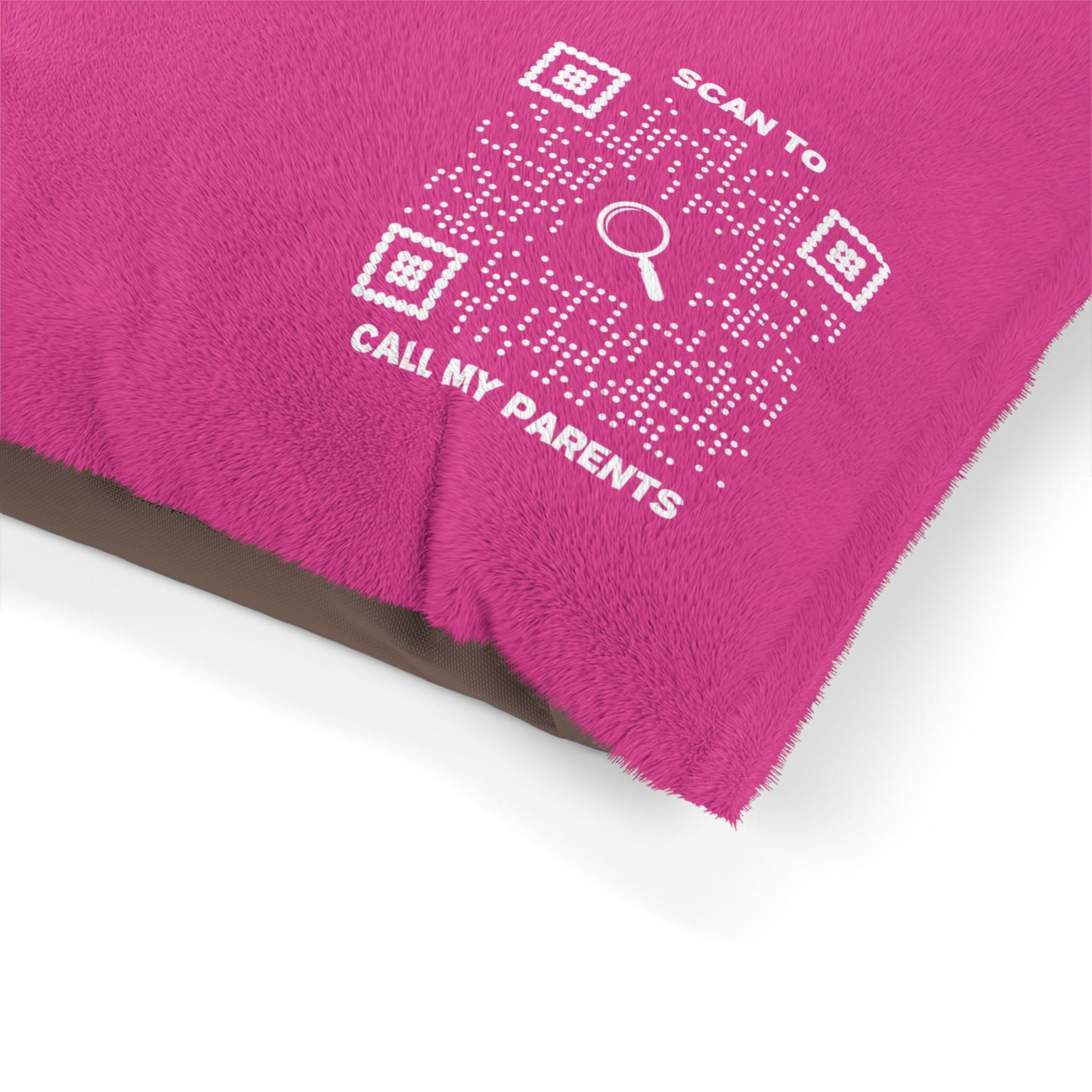 Pet Collection – Bed – Fuchsia – Scan to Call My Parents - QR NATION