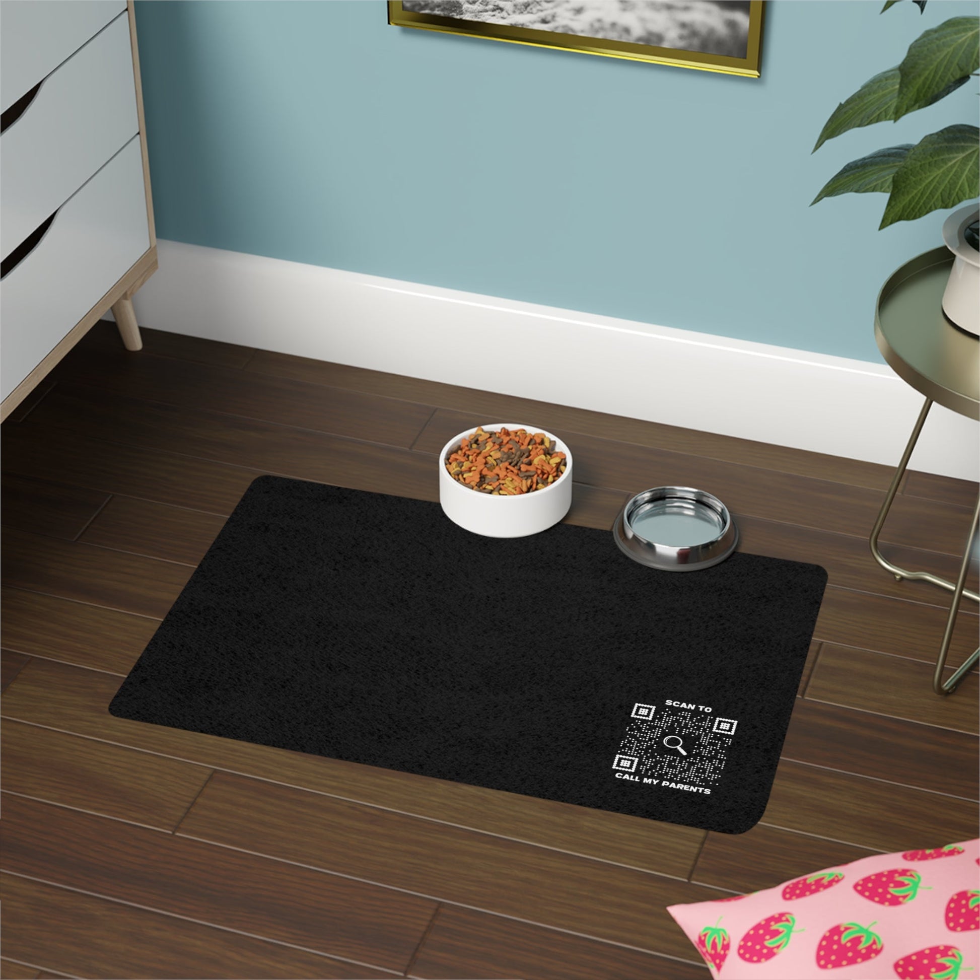 Pet Collection – Food Mat – Black – Scan to Call My Parents - QR NATION