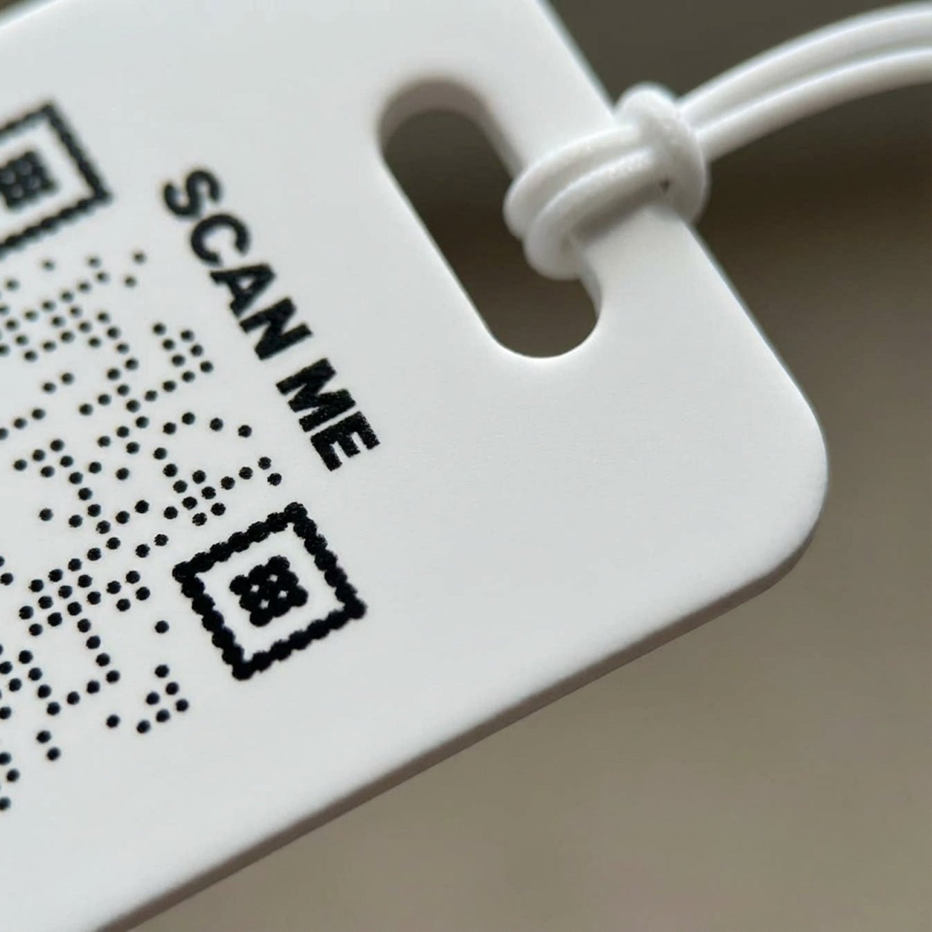 Travel – Luggage Tag – Black – Plane Design – Scan Me If I'm Lost - QR NATION